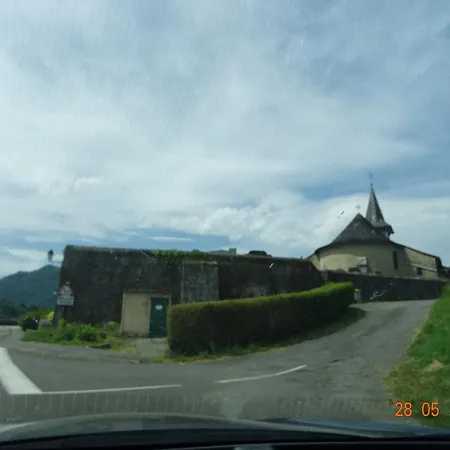 Petit Vue Sur Le Montagne *