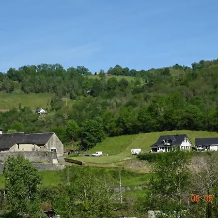 Petit Vue Sur Le Montagne * Issor